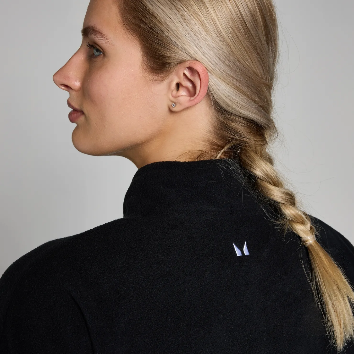 MYPROTEIN MP Damen Fleece mit 1/4-Reißverschluss und Trichterkragen – Schwarz*Damen T-Shirts & Tops