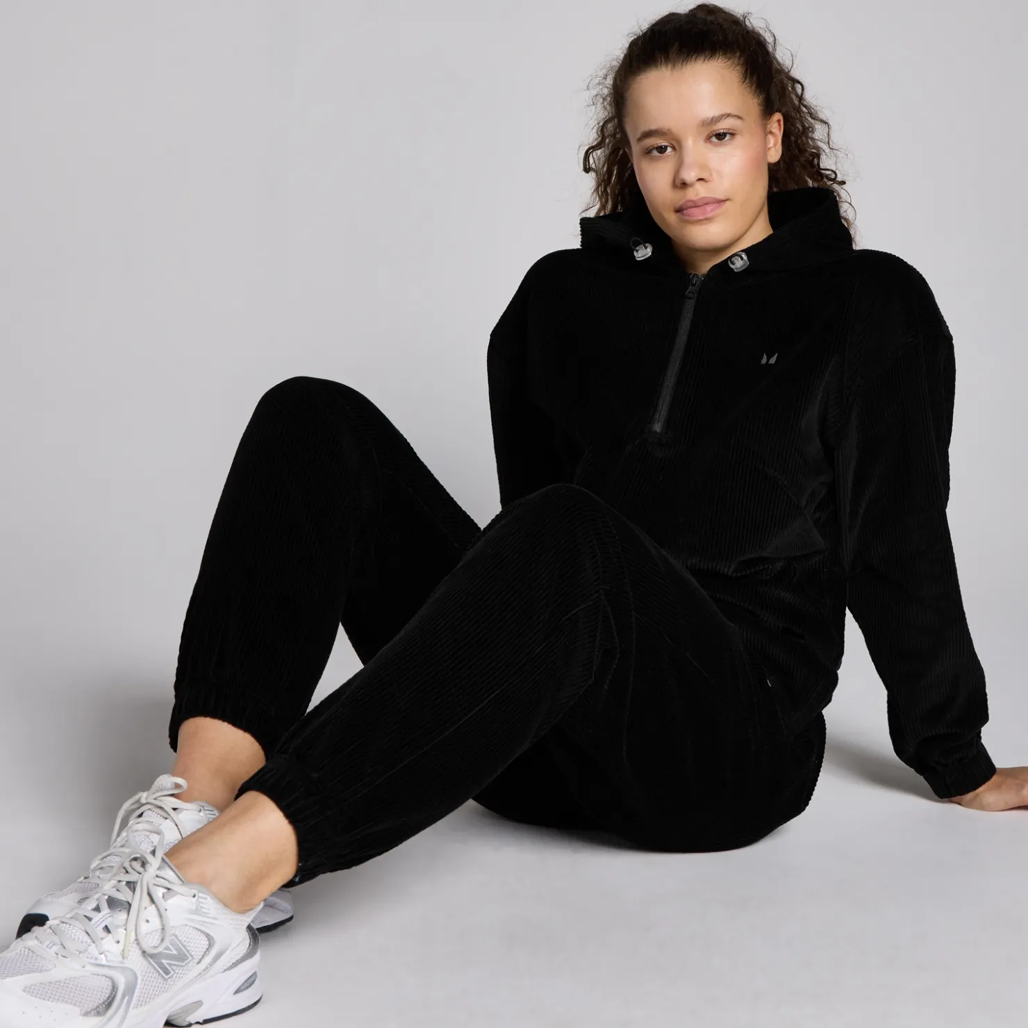 MYPROTEIN MP Damen Lifestyle Cord-Jogginghose – Schwarz*Damen Joggers