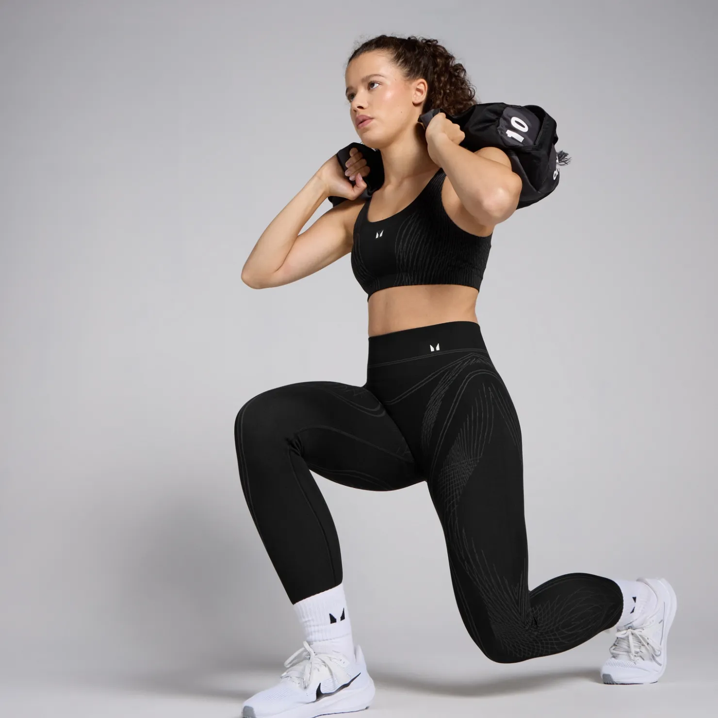 MYPROTEIN MP Damen Tempo Nahtlose Linear-Leggings – Schwarz*Damen Leggings