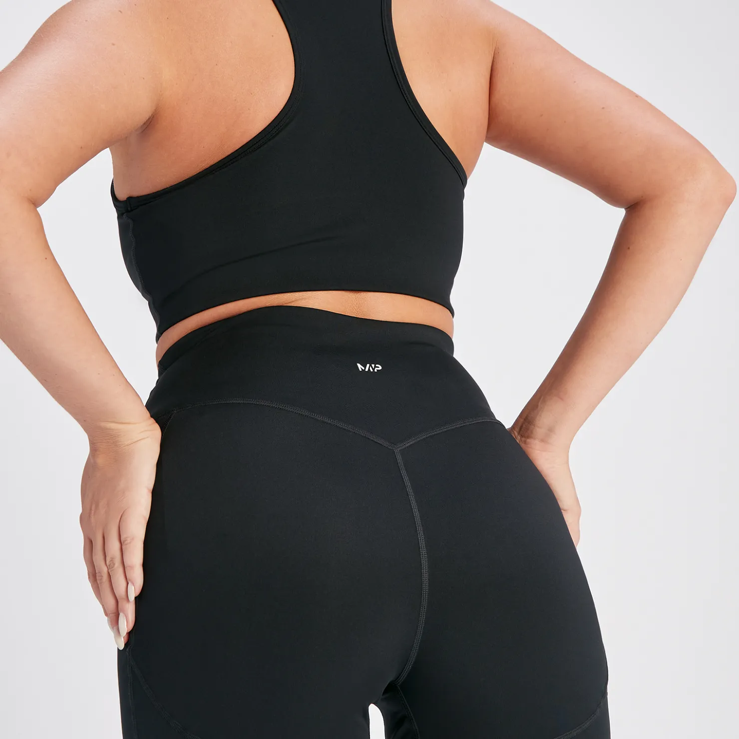 MYPROTEIN MP Damen Tempo Shorts – Schwarz*Damen Shorts