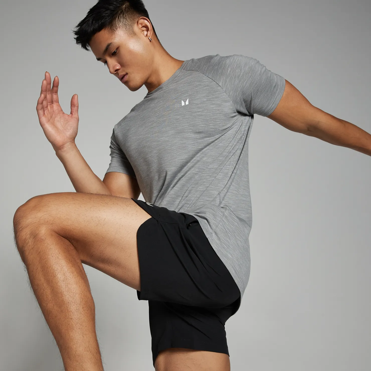 MYPROTEIN MP Herren Performance Kurzarm-T-Shirt – Chrom meliert*Herren T-Shirts & Tops